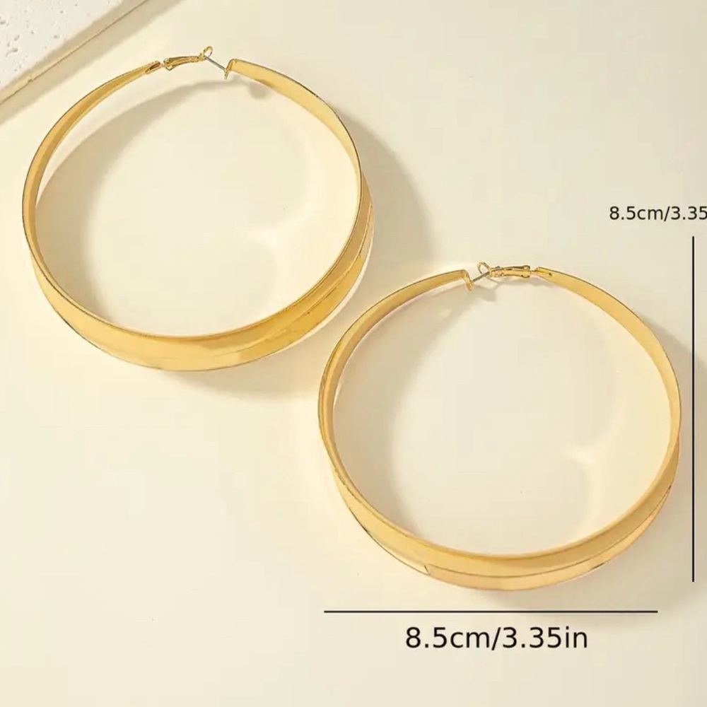 BOUTIQUE Gorgeous Large Gold Hoop Earrings 3.4” - Picture 4 of 4